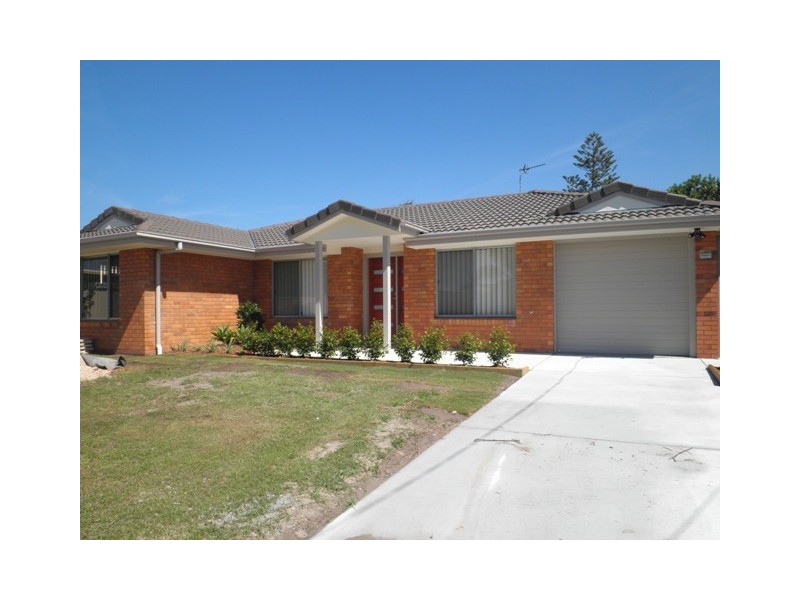 6 Toorak Park Avenue, Mermaid Waters QLD 4218