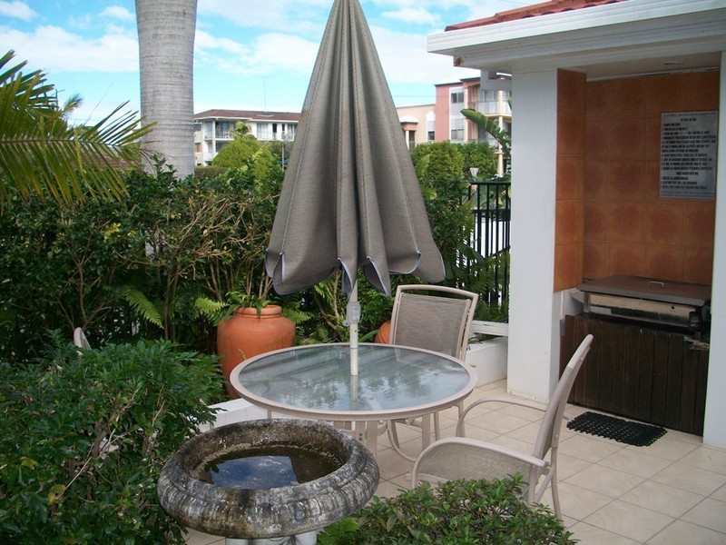 U16/15 Surf Street, Mermaid Beach QLD 4218