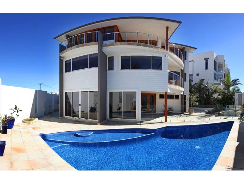 98 Hedges Avenue, Mermaid Beach QLD 4218