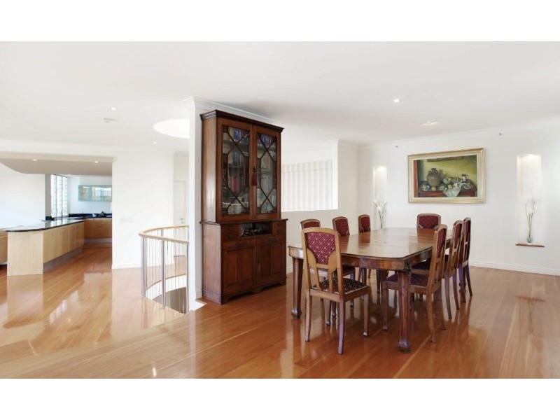 98 Hedges Avenue, Mermaid Beach QLD 4218