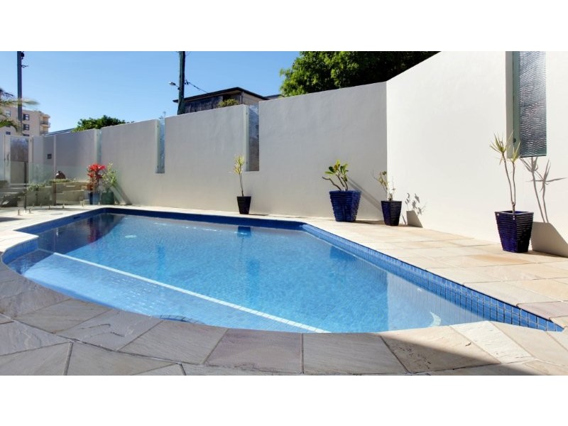 98 Hedges Avenue, Mermaid Beach QLD 4218