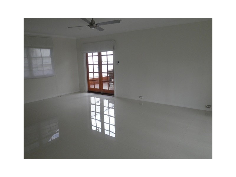 76 Petrel Avenue, Mermaid Beach QLD 4218