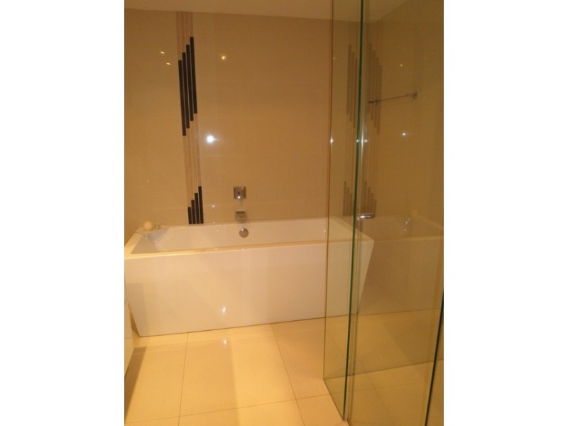 76 Petrel Avenue, Mermaid Beach QLD 4218