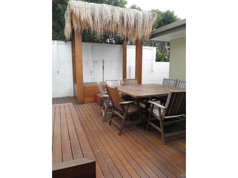 76 Petrel Avenue, Mermaid Beach QLD 4218