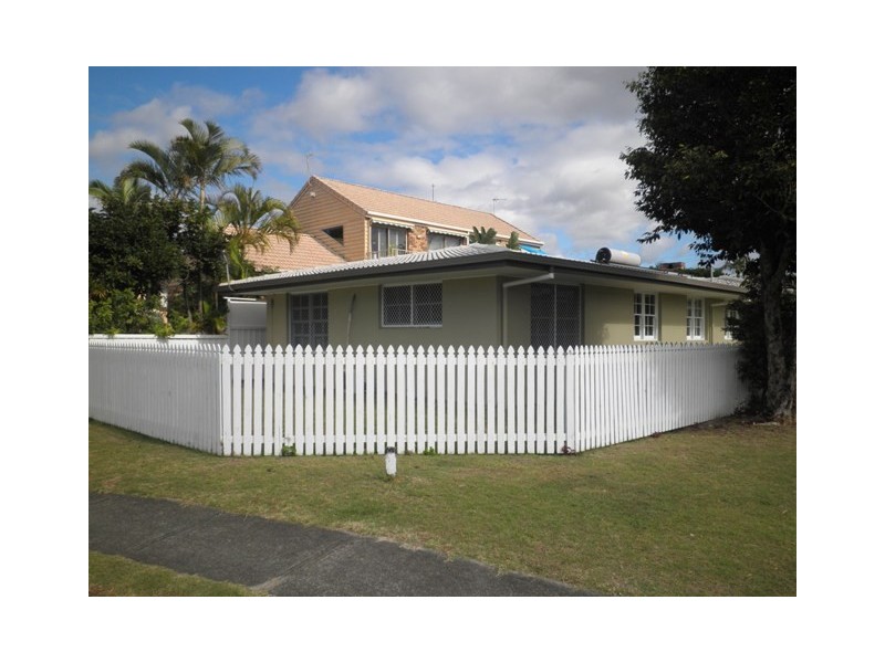 76 Petrel Avenue, Mermaid Beach QLD 4218