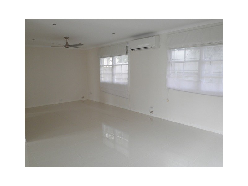 76 Petrel Avenue, Mermaid Beach QLD 4218