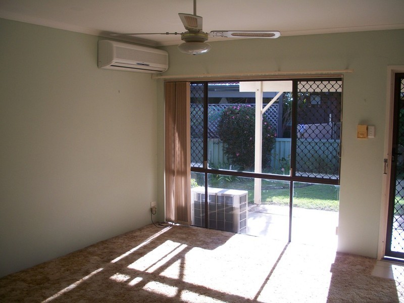 2/22 ADAMS AVENUE, Miami QLD 4220