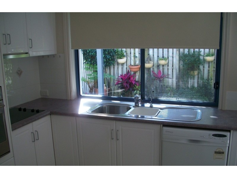 2/31 Tamborine Street, Mermaid Beach QLD 4218