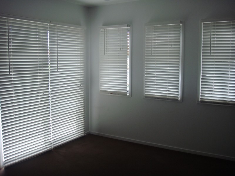 2/56 Albion Avenue, Miami QLD 4220