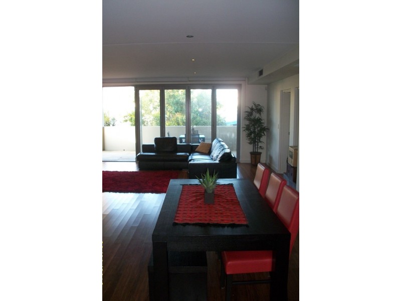 2@89 SEAGULL AVENUE, Mermaid Beach QLD 4218