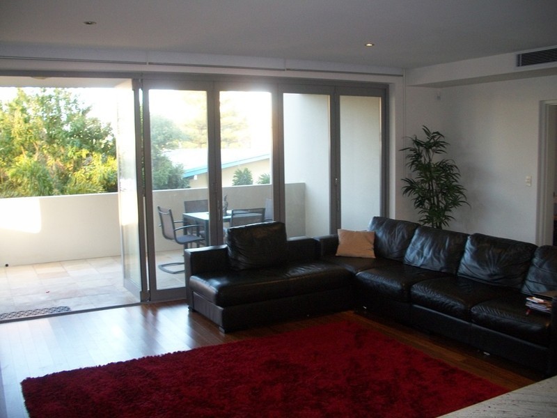 2@89 SEAGULL AVENUE, Mermaid Beach QLD 4218