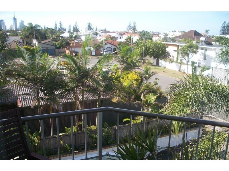 7/116 PETREL AVENUE, Mermaid Beach QLD 4218