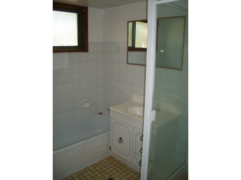 2/42-44 SUNBRITE AVENUE, Mermaid Beach QLD 4218