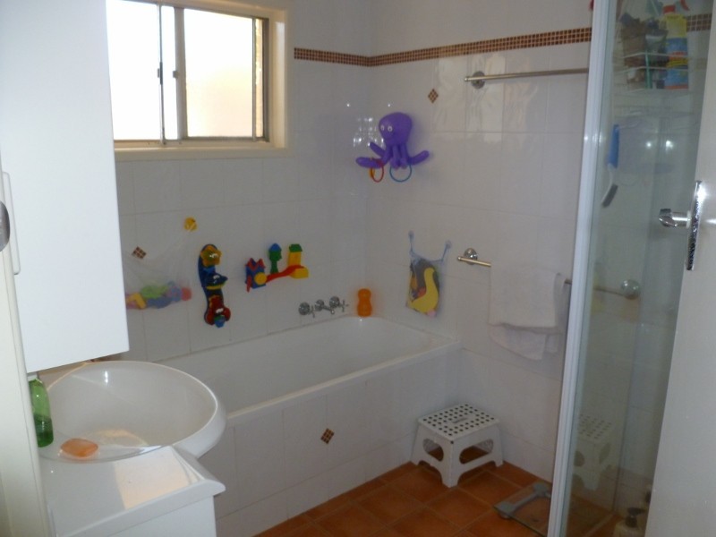 27 Banksia Broadway, Burleigh Waters QLD 4220