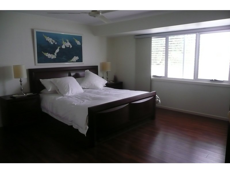 30 Surf Street, Mermaid Beach QLD 4218