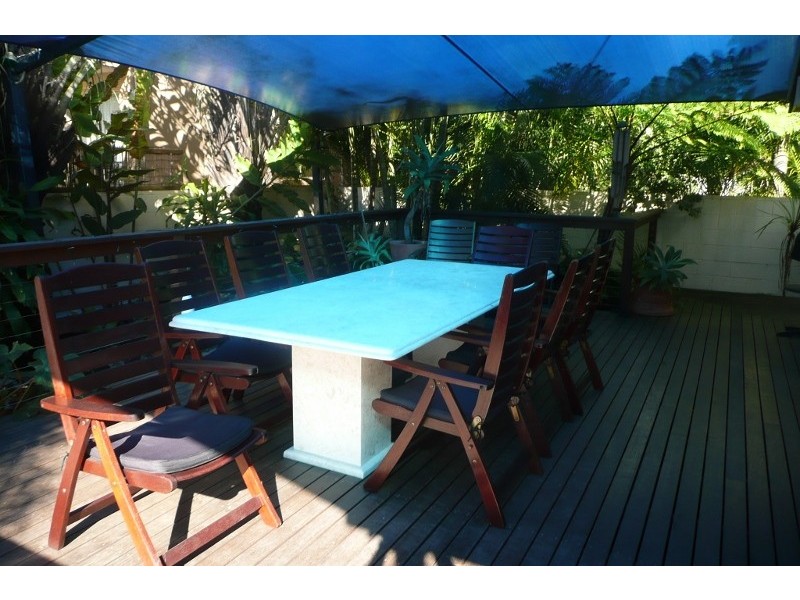 30 Surf Street, Mermaid Beach QLD 4218