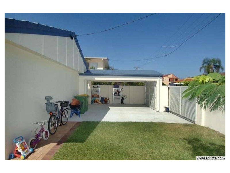 30 Surf Street, Mermaid Beach QLD 4218