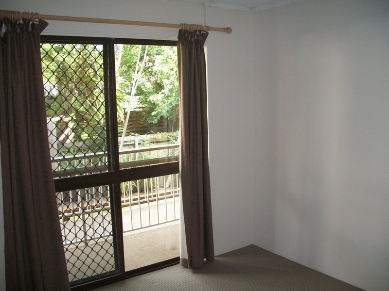 2/31 VENICE STREET, Mermaid Beach QLD 4218