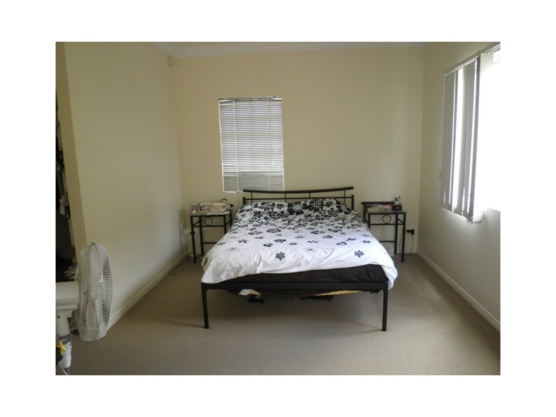 2/4 St Kilda Avenue, Broadbeach QLD 4218