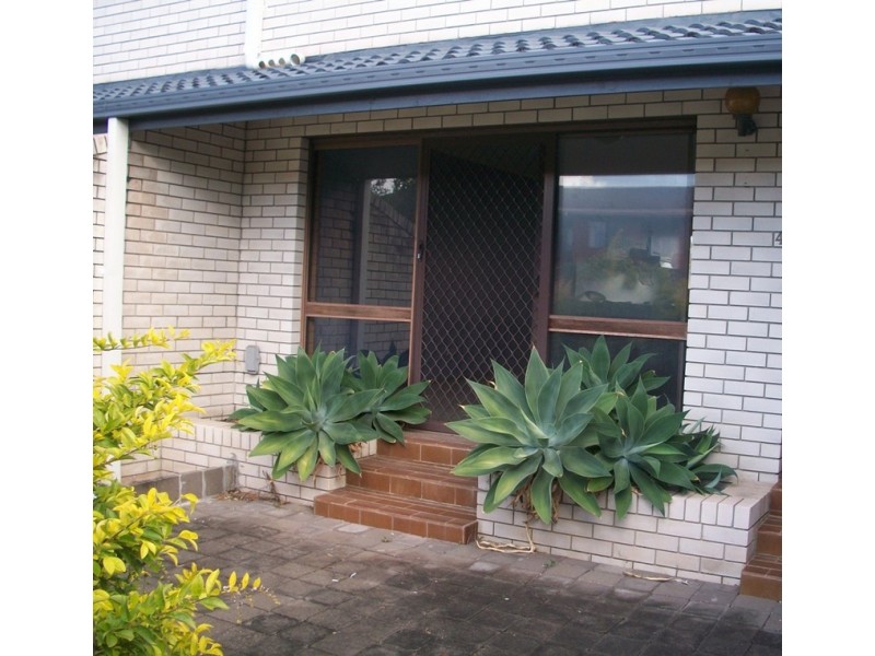 4/52 Bordeaux Parade, Mermaid Waters QLD 4218