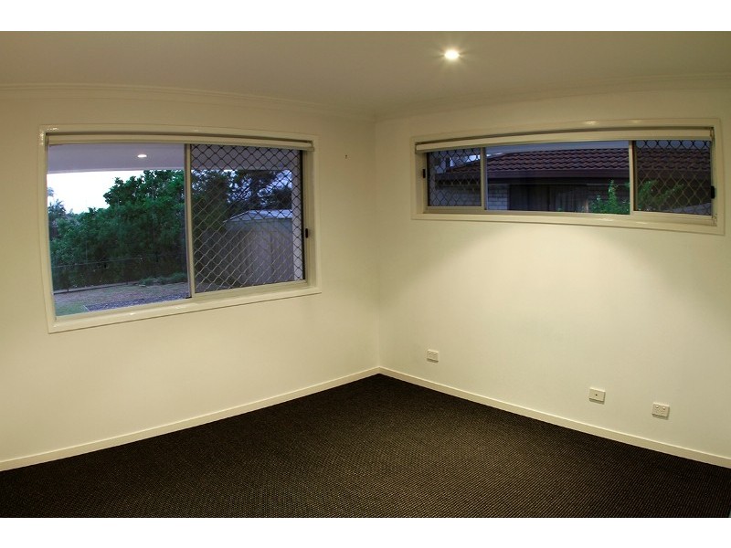 40 ALEC AVENUE, Mermaid Waters QLD 4218