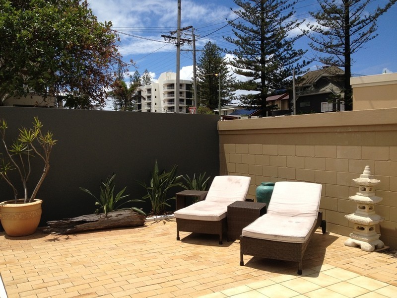 12 HERON AVENUE, Mermaid Beach QLD 4218