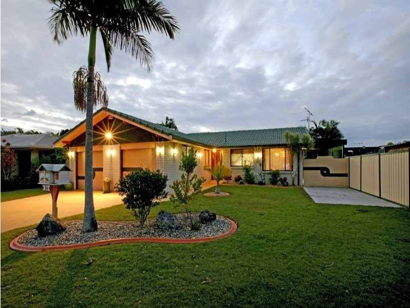 24 Splice Street, Mermaid Waters QLD 4218