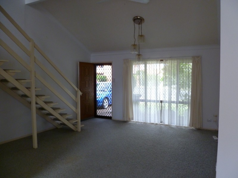 8/172 Barrier Reef Drive, Mermaid Waters QLD 4218