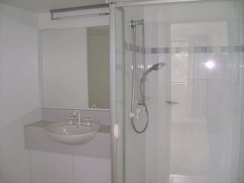 60/15 Santa Monica Road, Miami QLD 4220