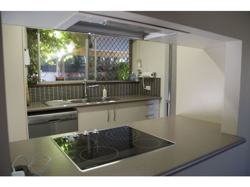 25  DALPURA STREET, Surfers Paradise QLD 4217