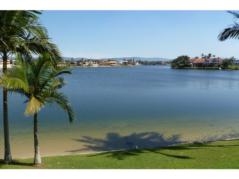 2/29 DUET DRIVE, Mermaid Waters QLD 4218