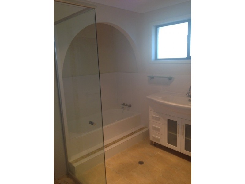 30 Namatjira Court, Broadbeach Waters QLD 4218