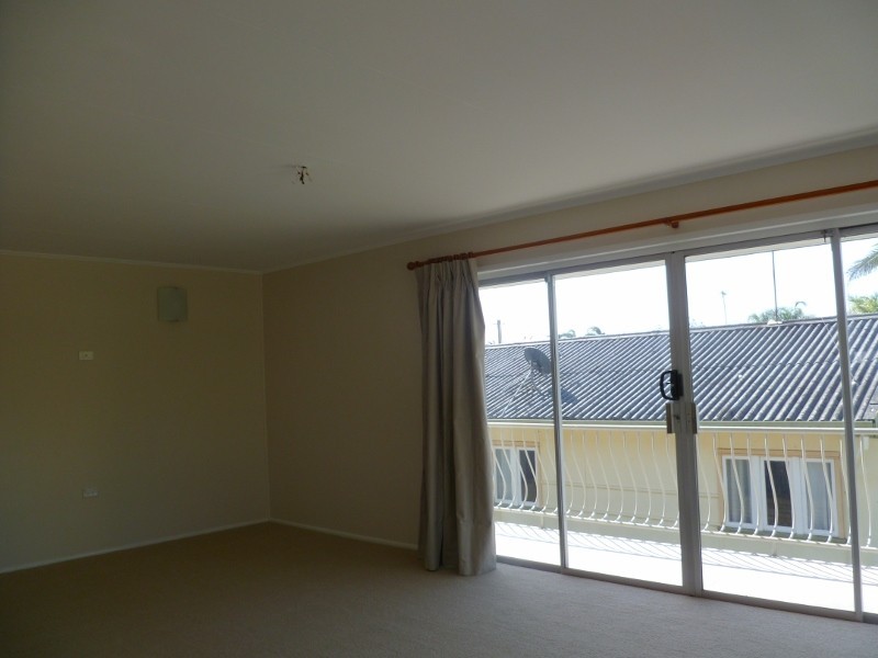 9 Seagull Avenue, Mermaid Beach QLD 4218