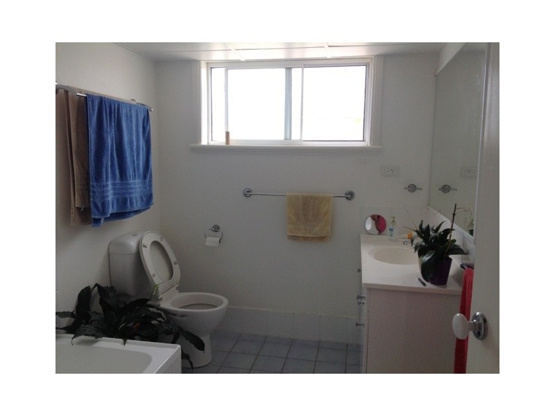 2/61 Hedges Avenue, Mermaid Beach QLD 4218