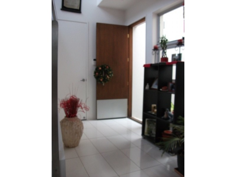 10/11 Cezaire Avenue, Varsity Lakes QLD 4227