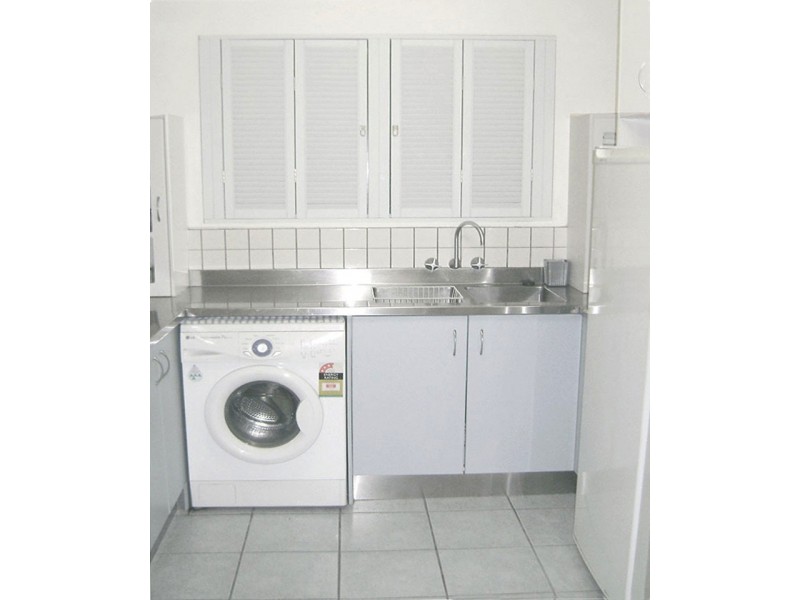 2/30 Duet Drive, Mermaid Waters QLD 4218