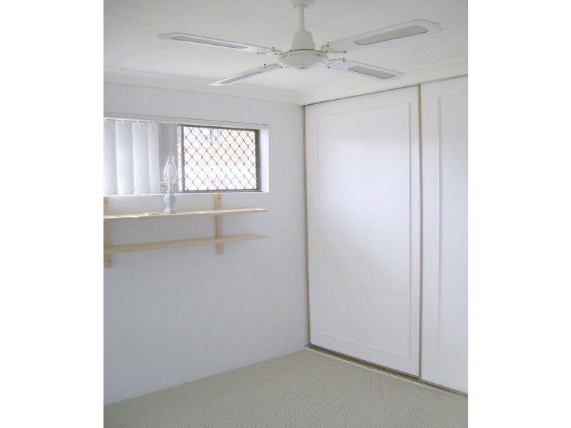 2/30 Duet Drive, Mermaid Waters QLD 4218