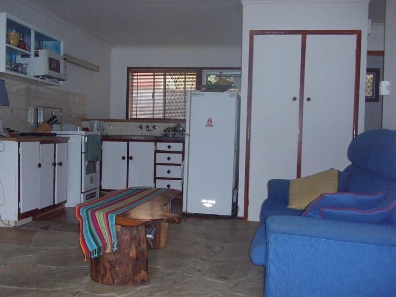 2/ 7 Sunbrite Avenue, Mermaid Beach QLD 4218