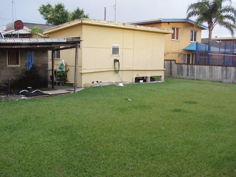 162 Sunshine Parade, Miami QLD 4220