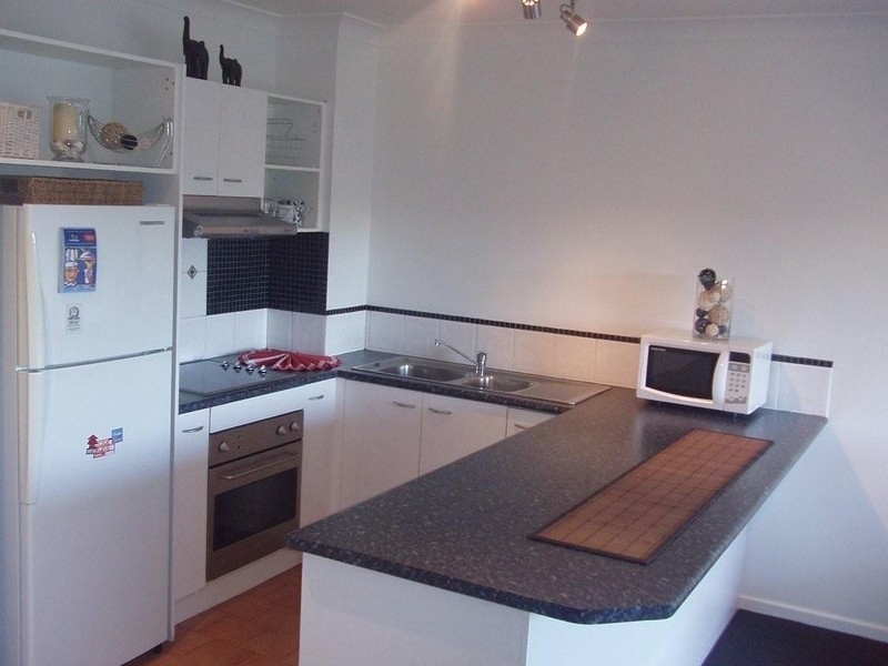 16/15 Surf Street, Mermaid Beach QLD 4218