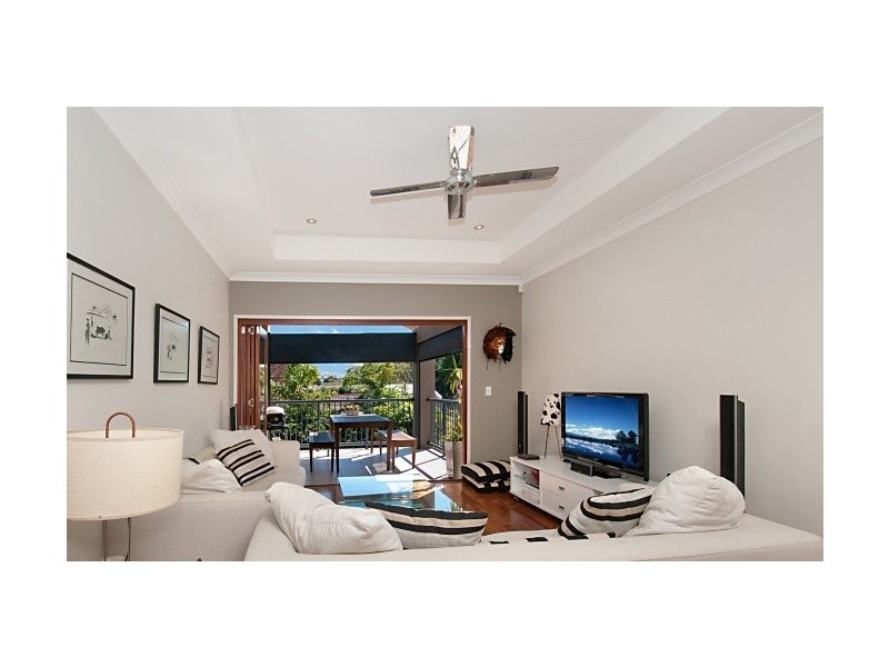 7 Miami Shore Parade, Miami QLD 4220