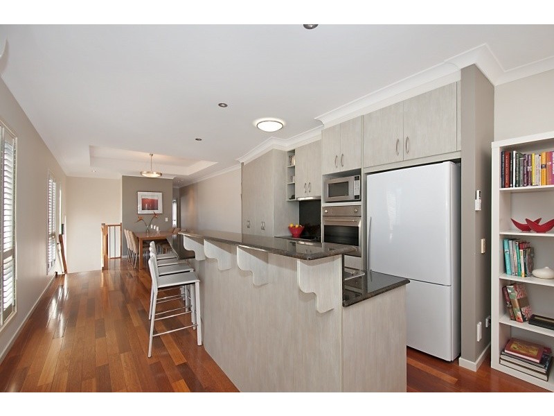 7 Miami Shore Parade, Miami QLD 4220