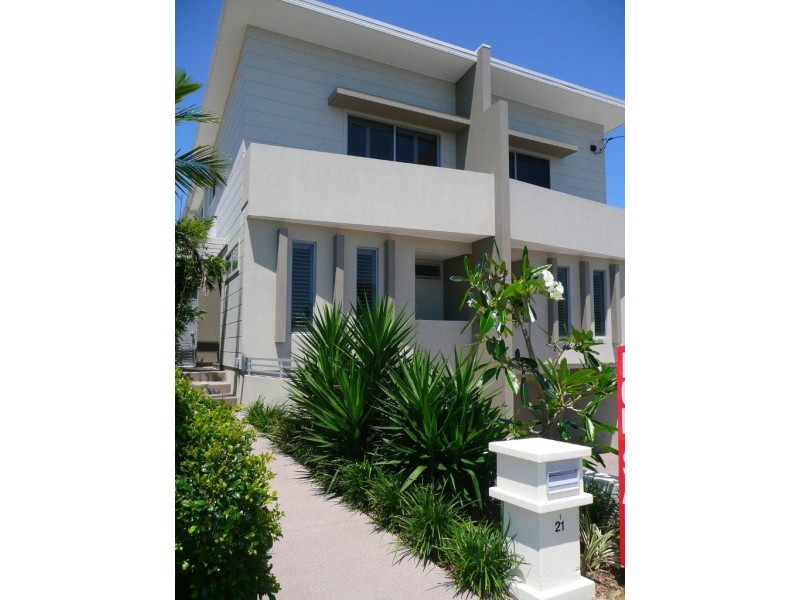 1/21 Dolphin Avenue, Mermaid Beach QLD 4218
