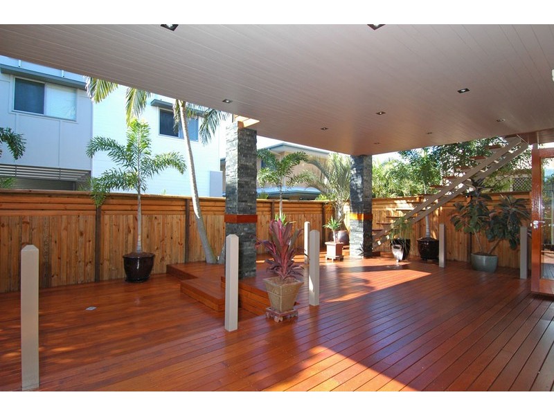 111 Petrel Avenue, Mermaid Beach QLD 4218