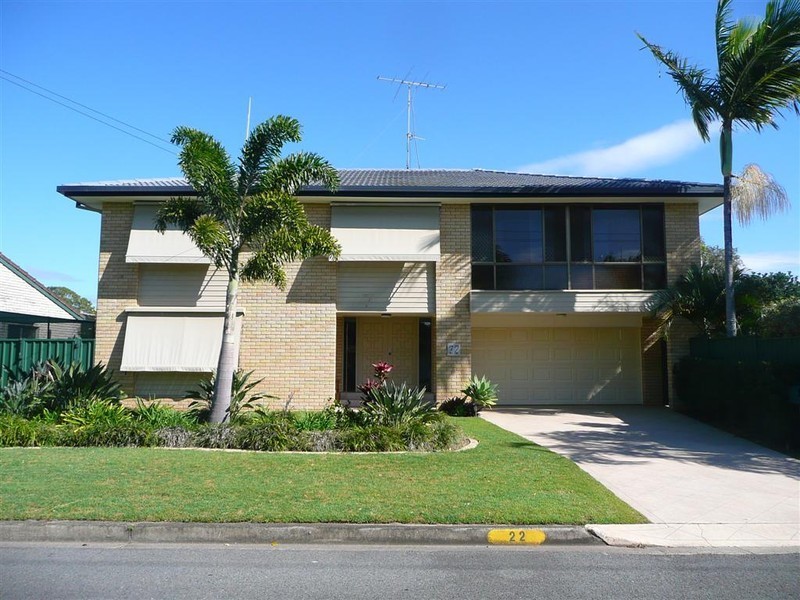 22 Egret Avenue, Burleigh Waters QLD 4220