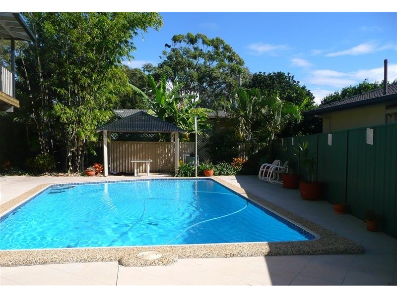 22 Egret Avenue, Burleigh Waters QLD 4220