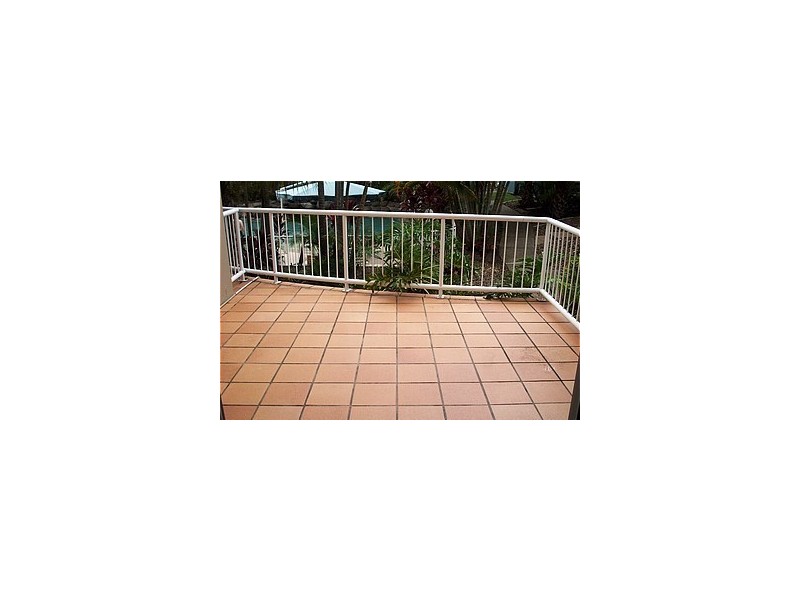 Unit @ 16  Crescent Avenue, Mermaid Beach QLD 4218