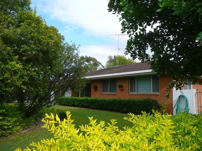3 Binnacle Court, Mermaid Waters QLD 4218