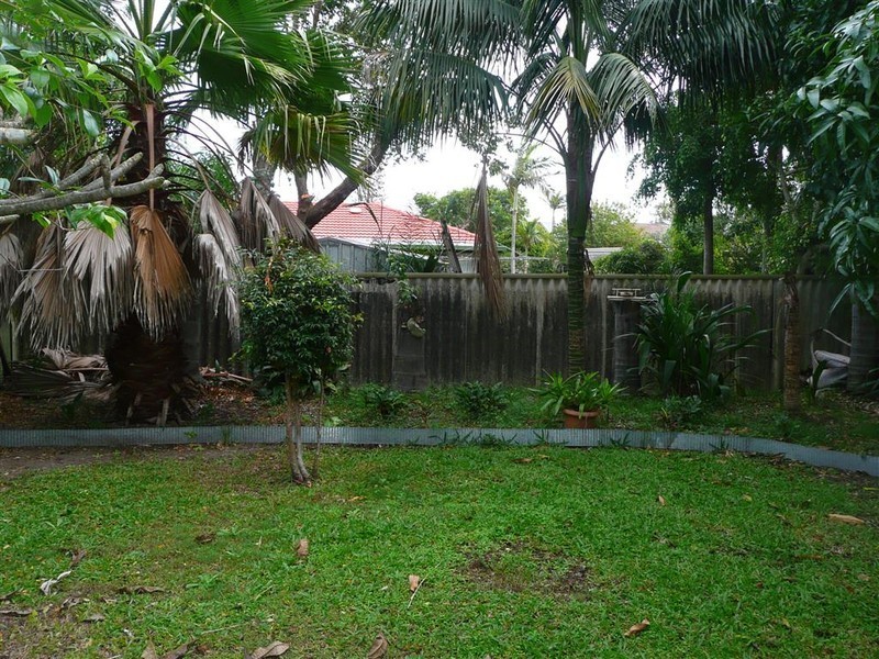3 Binnacle Court, Mermaid Waters QLD 4218