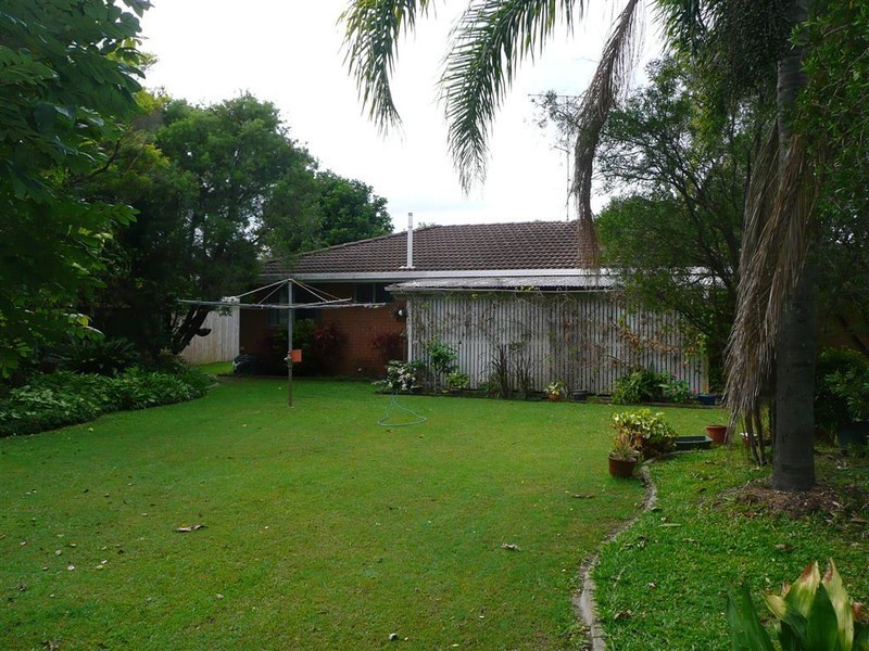 3 Binnacle Court, Mermaid Waters QLD 4218